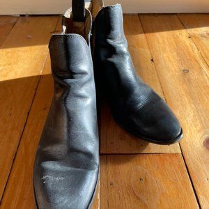 Everlane Black Chelsea Boots - size 9.5